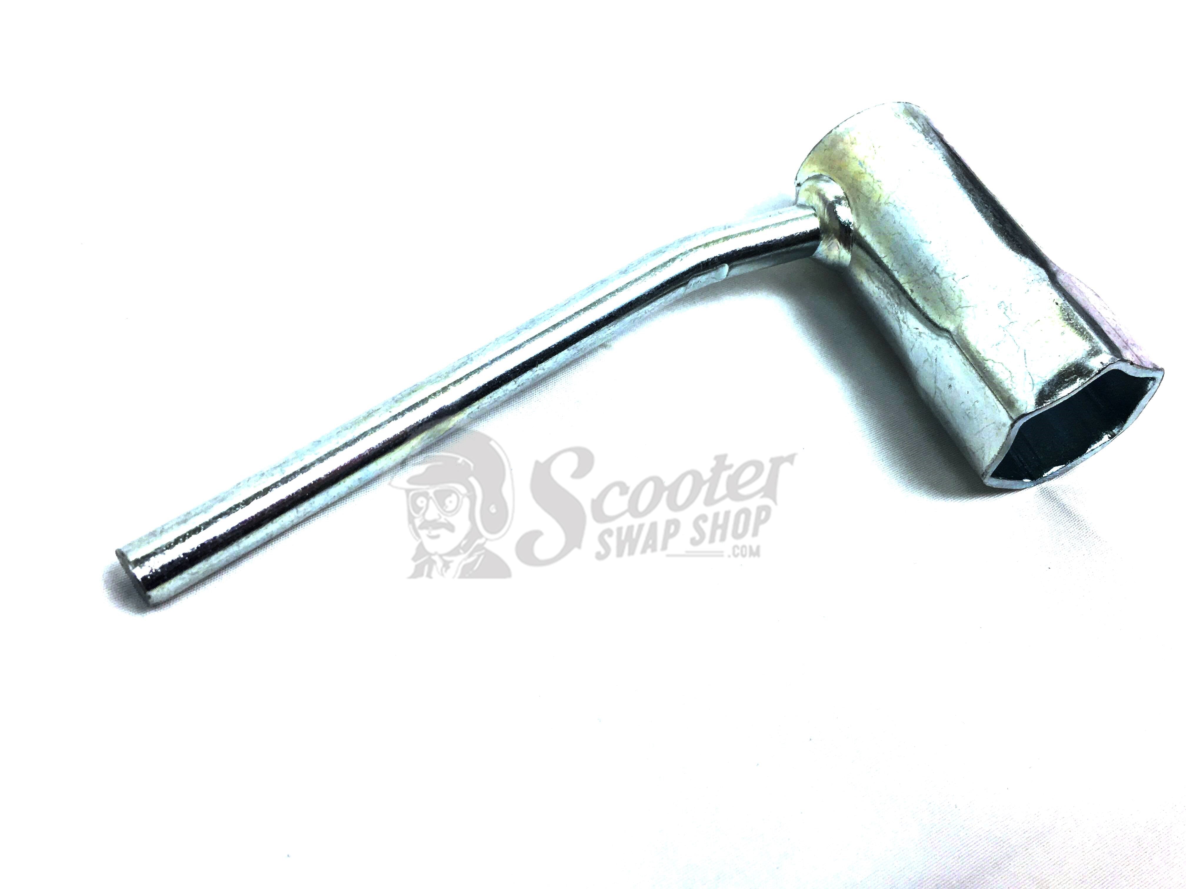 Spark plug wrench